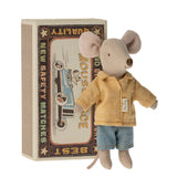 Big brother mouse in matchbox - אח גדול בקופסת גפרורים